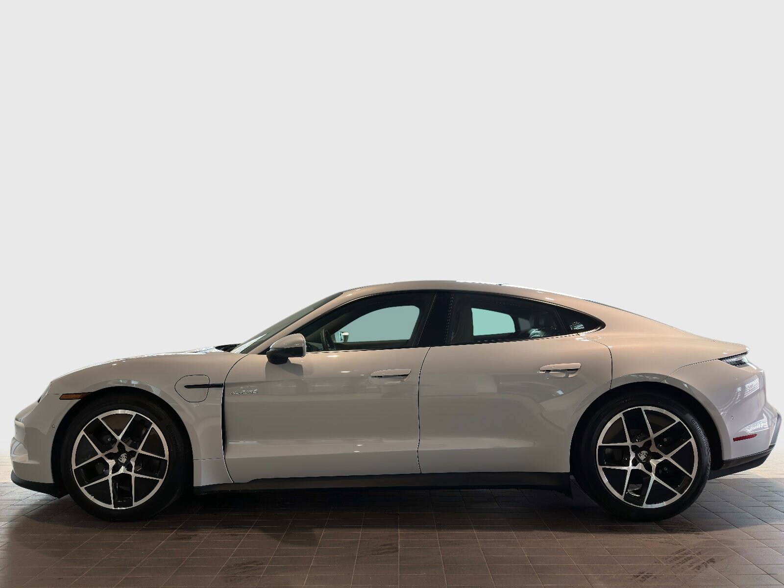 2025 Porsche Taycan Base photo 2