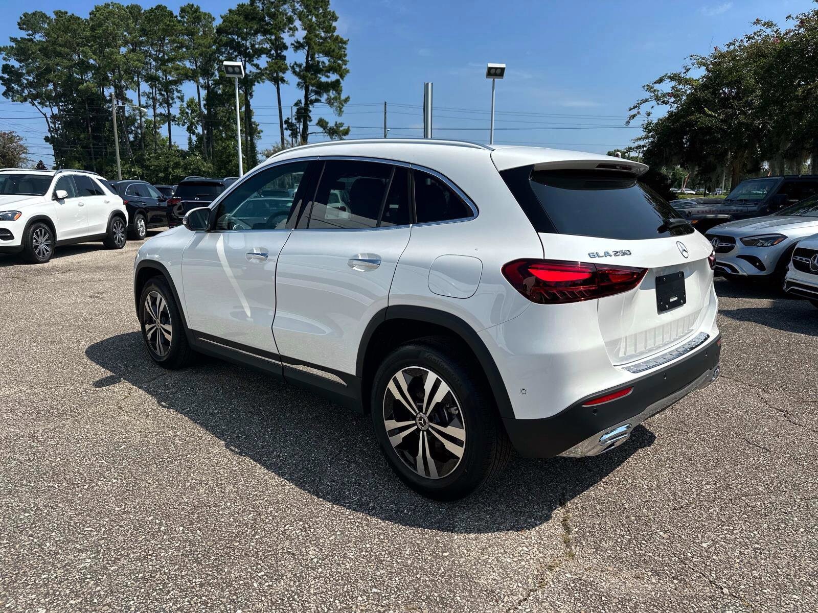 2026 Mercedes Benz GLA 250 photo 3