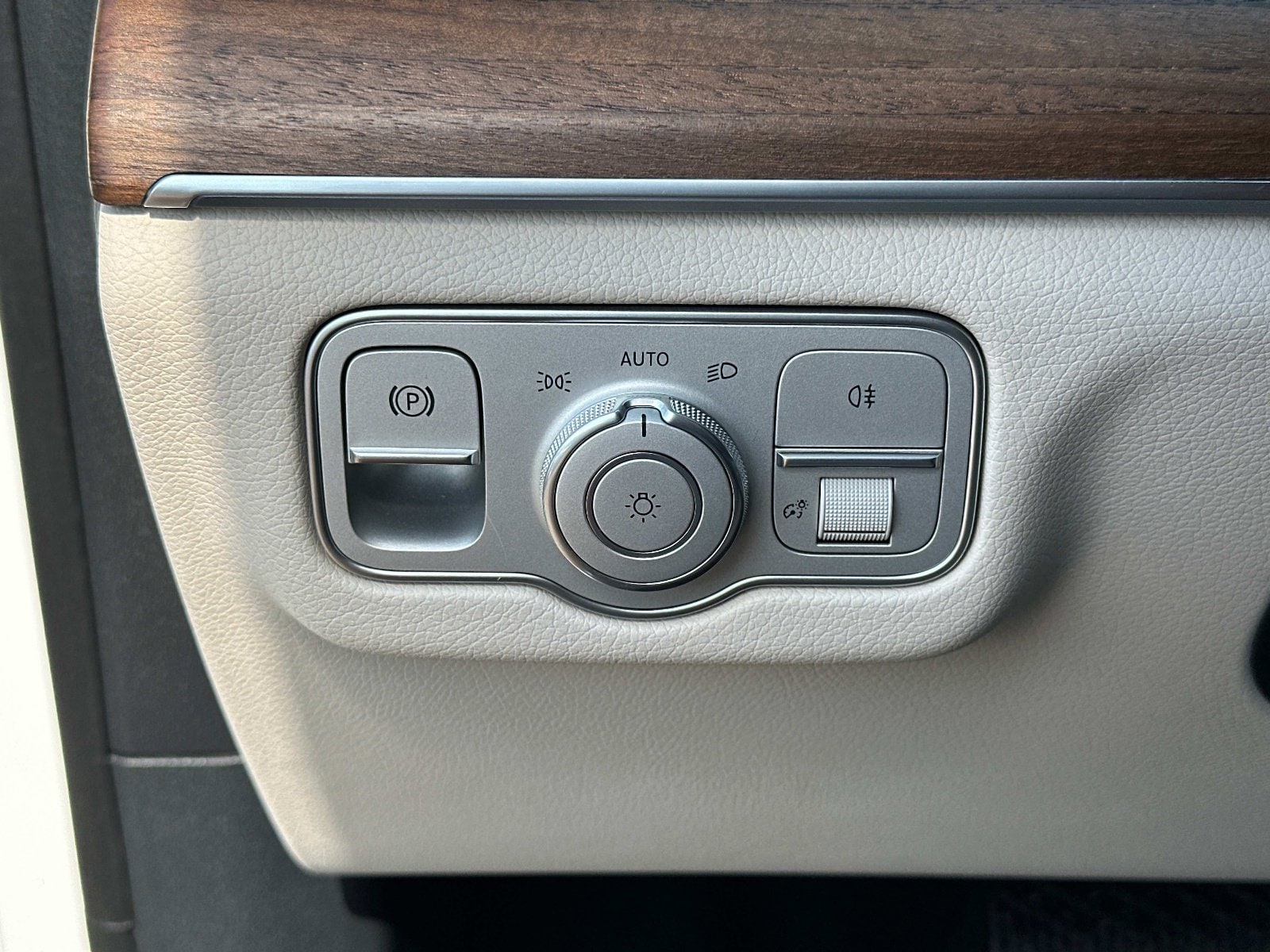 2025 Mercedes-Benz GLS Base - Photo 26