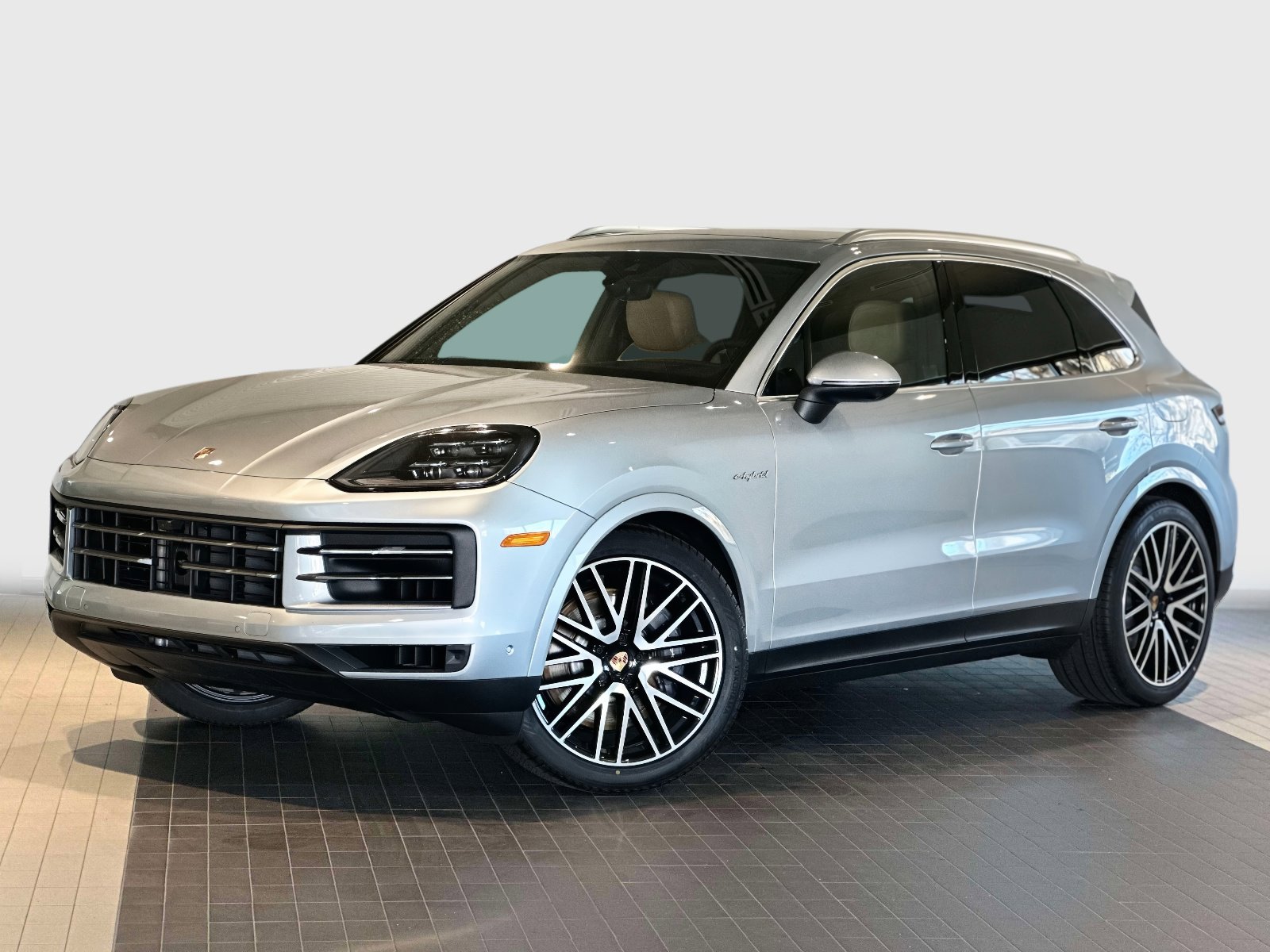 2026 Porsche Cayenne E-Hybrid's photo
