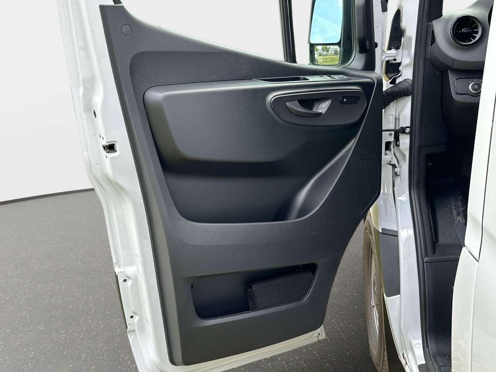 2025 Mercedes-Benz Sprinter Cargo Van Base - Photo 12
