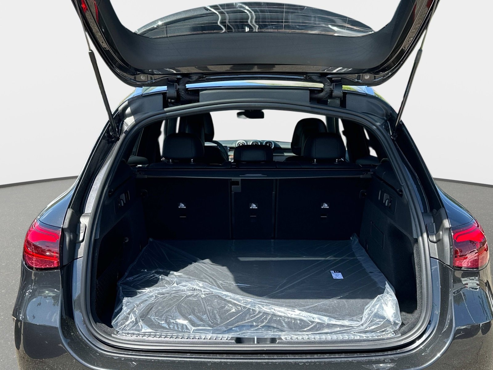 2025 Mercedes-Benz GLC Base - Photo 11