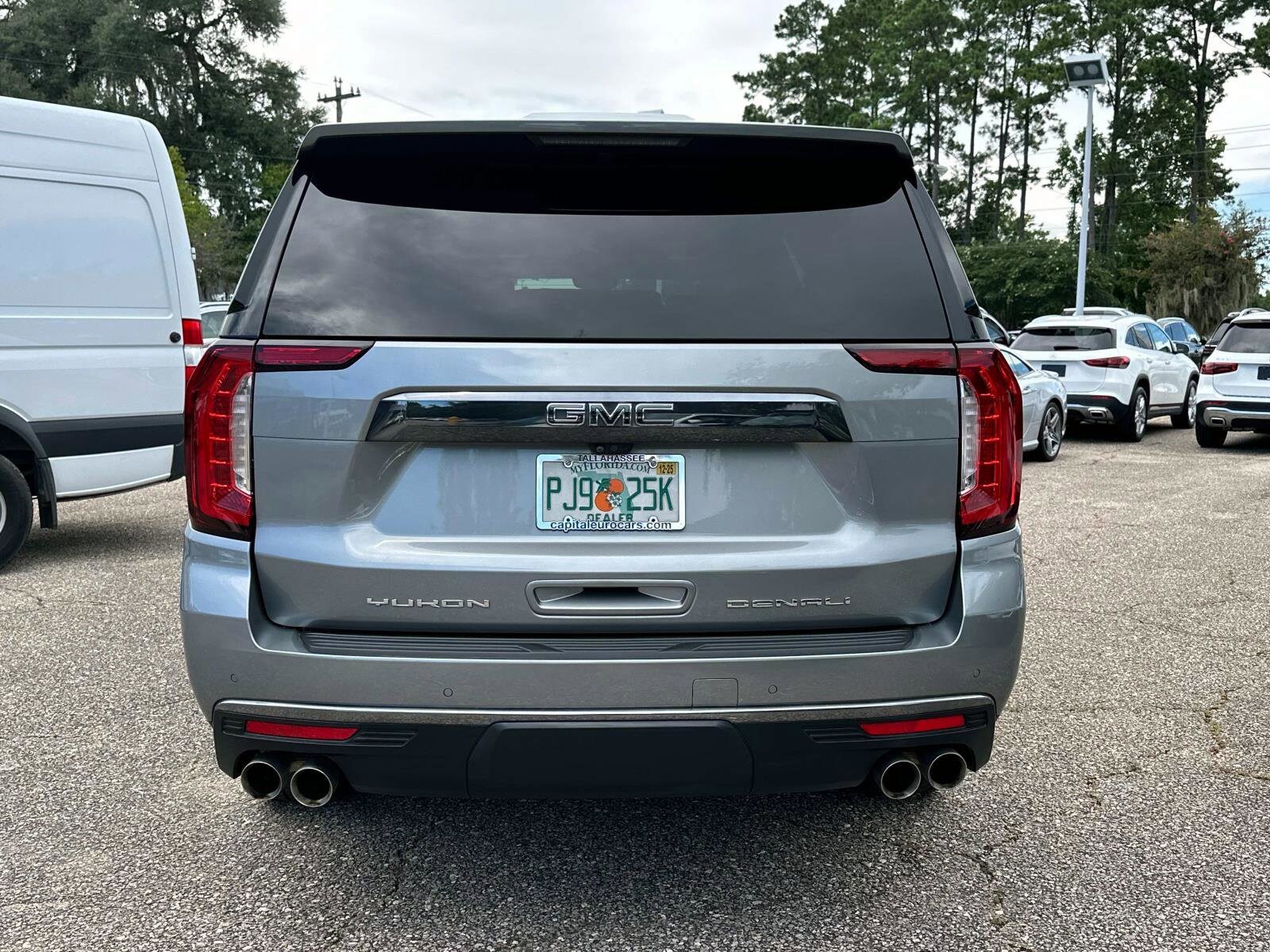 2023 Gmc Yukon XL Denali Ultimate photo 3
