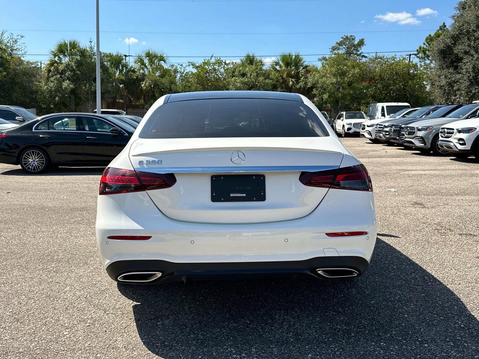 2022 Mercedes Benz E 350 photo 4