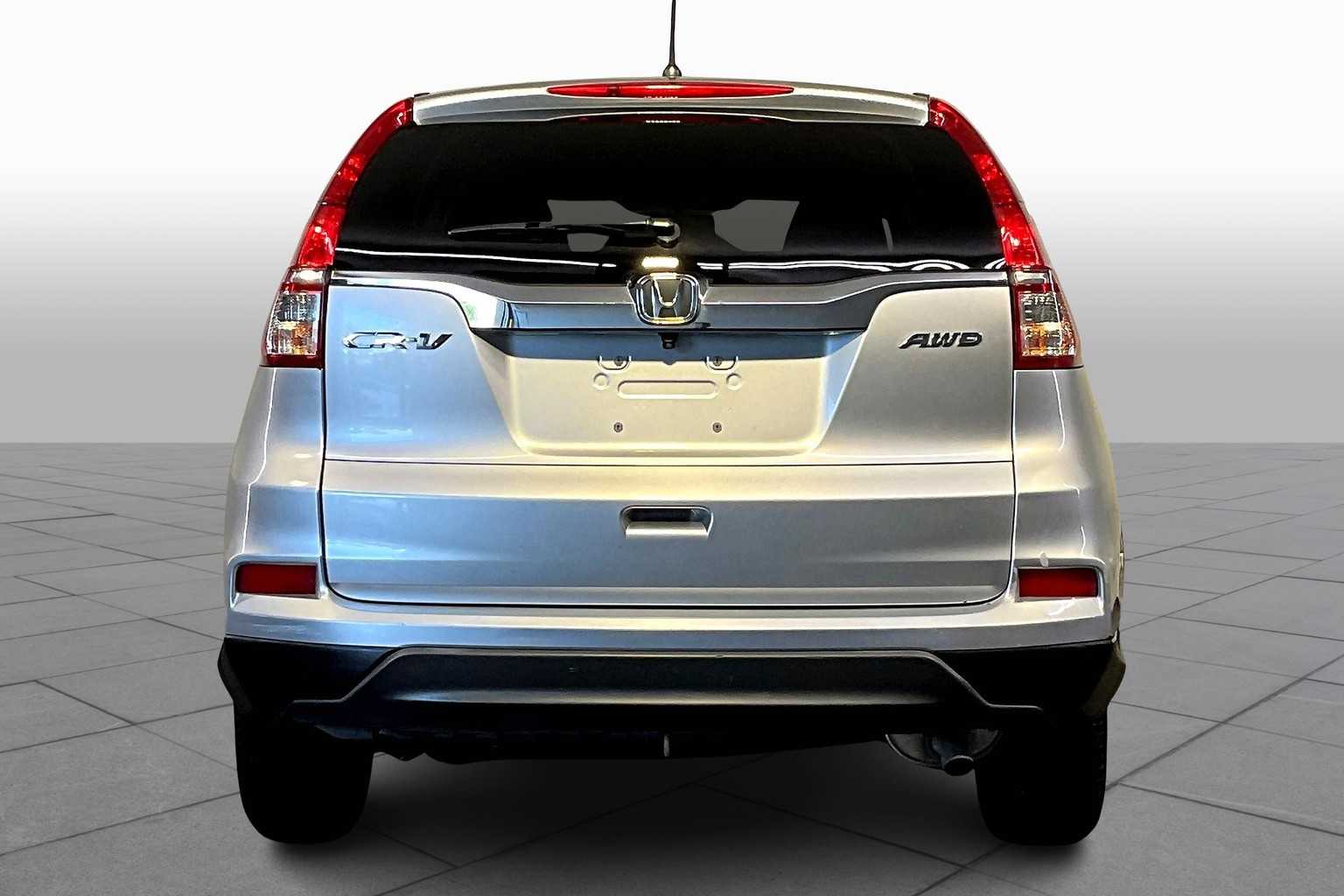 2016 Honda CR-V SE photo 4