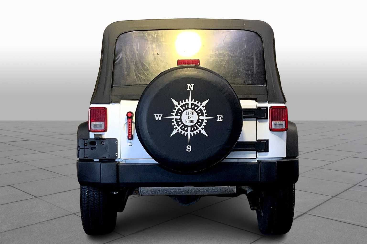 2017 Jeep Wrangler Unlimited Sport photo 4