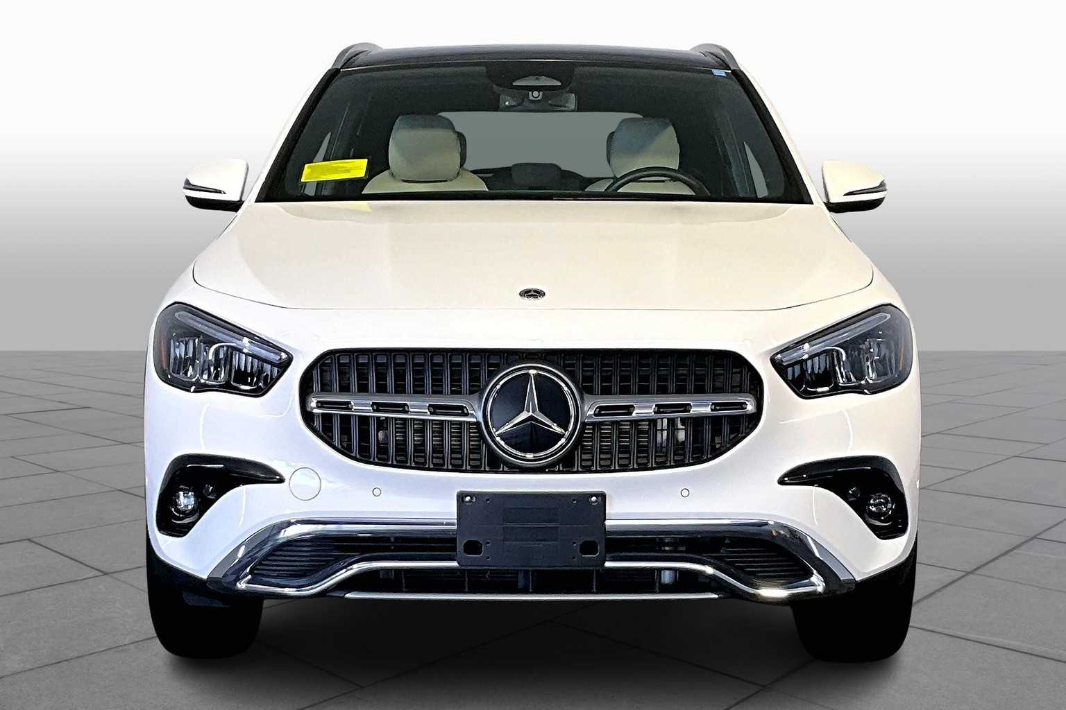2025 Mercedes Benz GLA 250 4MATIC photo 2
