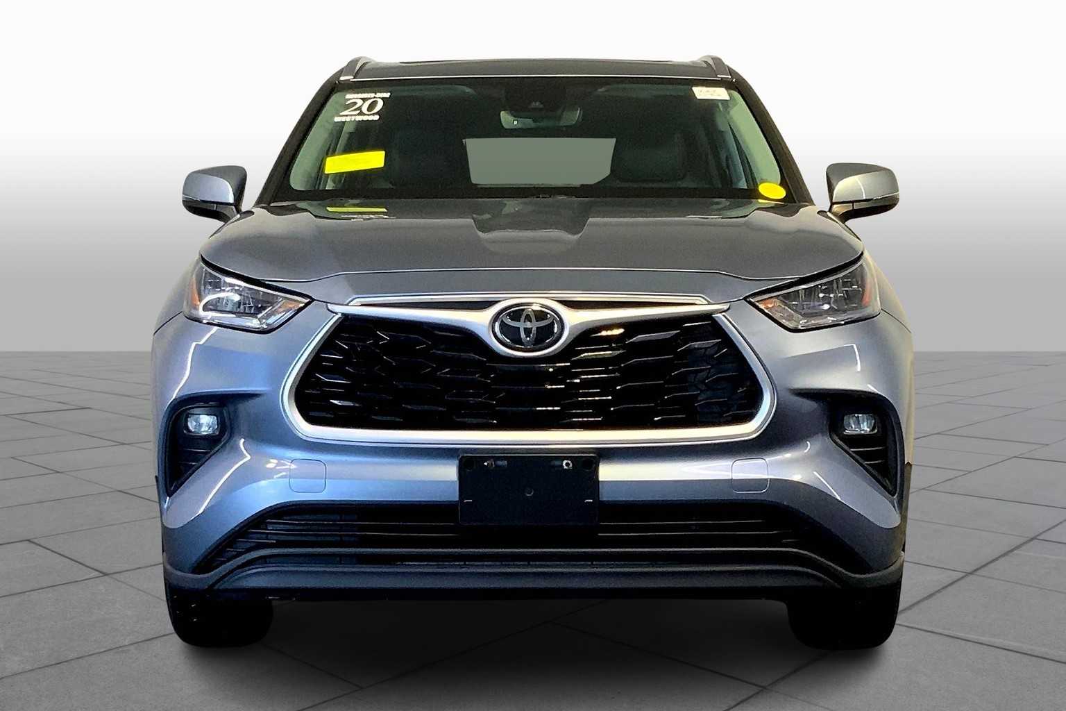 2020 Toyota Highlander XLE photo 3