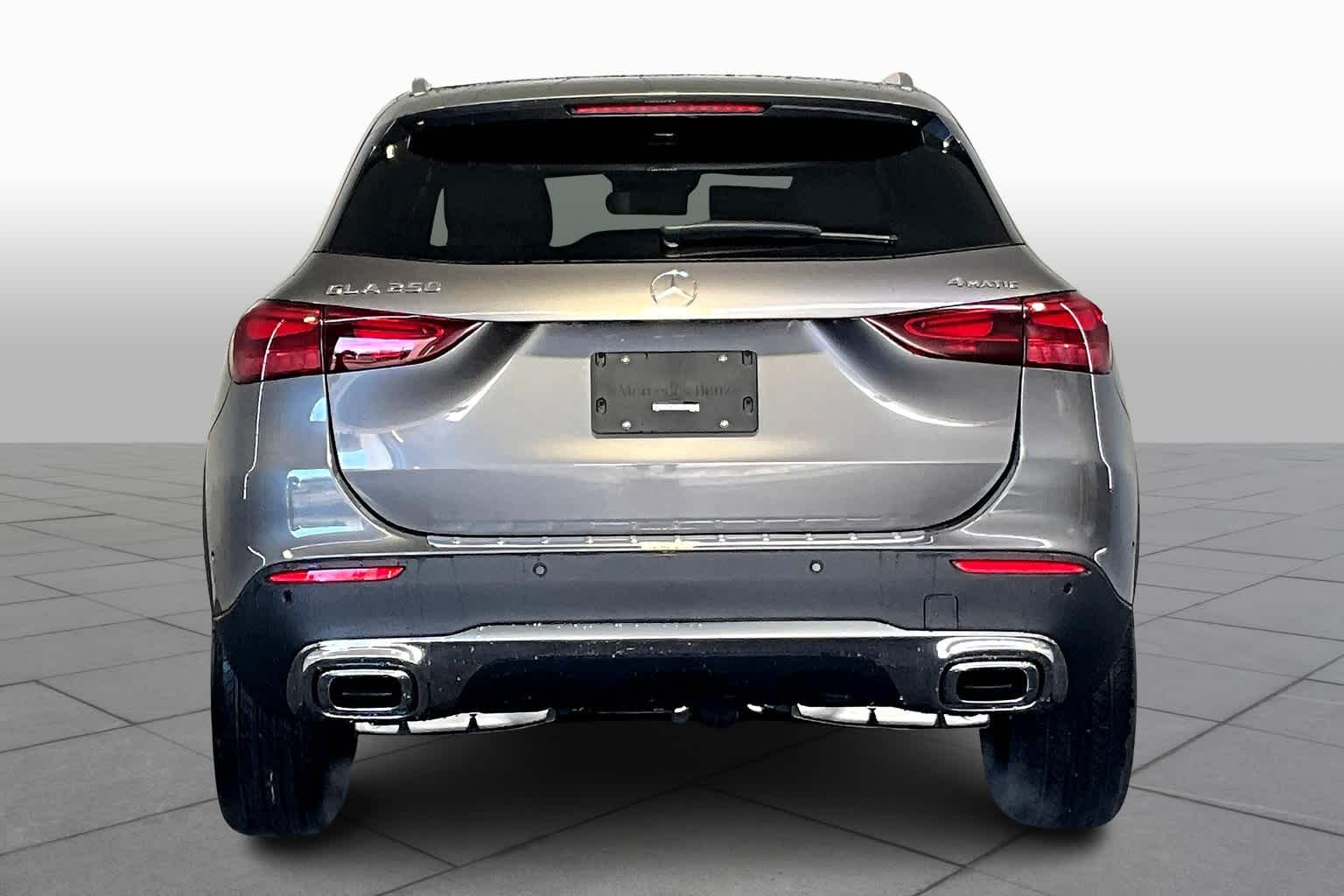 2025 Mercedes Benz GLA 250 4MATIC photo 4