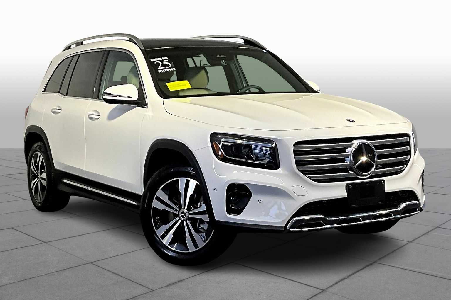 2025 Mercedes Benz GLB 250 4MATIC photo 2