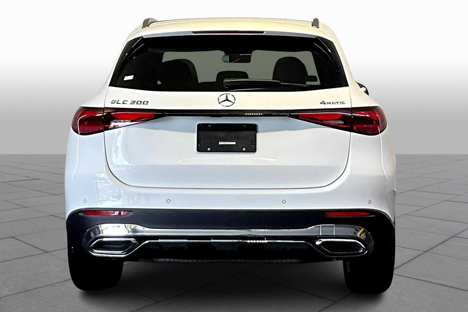 2025 Mercedes Benz GLC 300 4MATIC photo 4