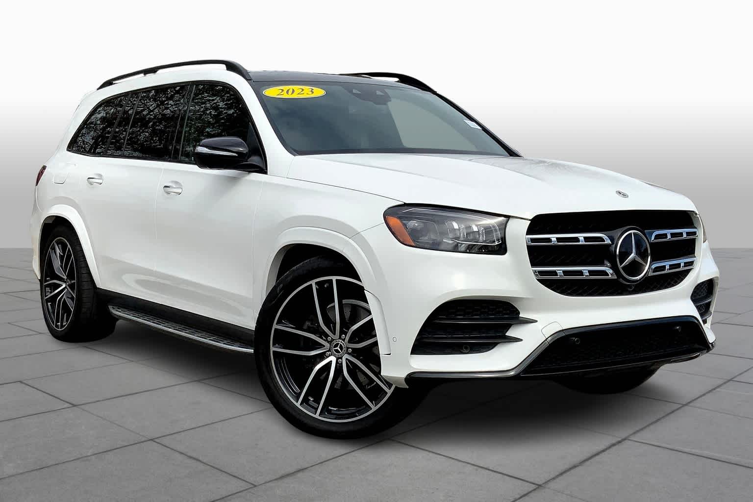 2023 Mercedes Benz GLS 450 4MATIC photo 2