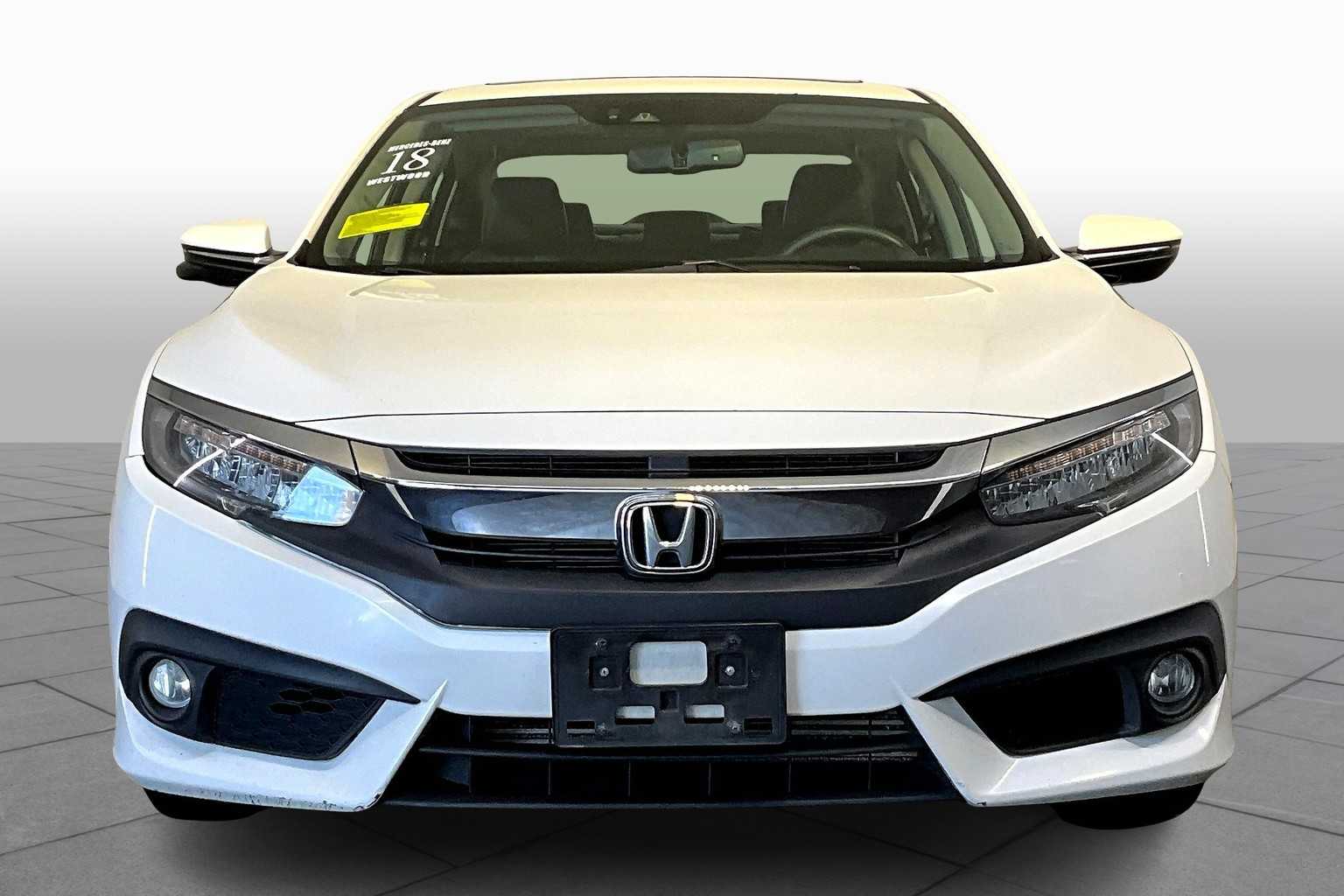 2018 Honda Civic Touring photo 2