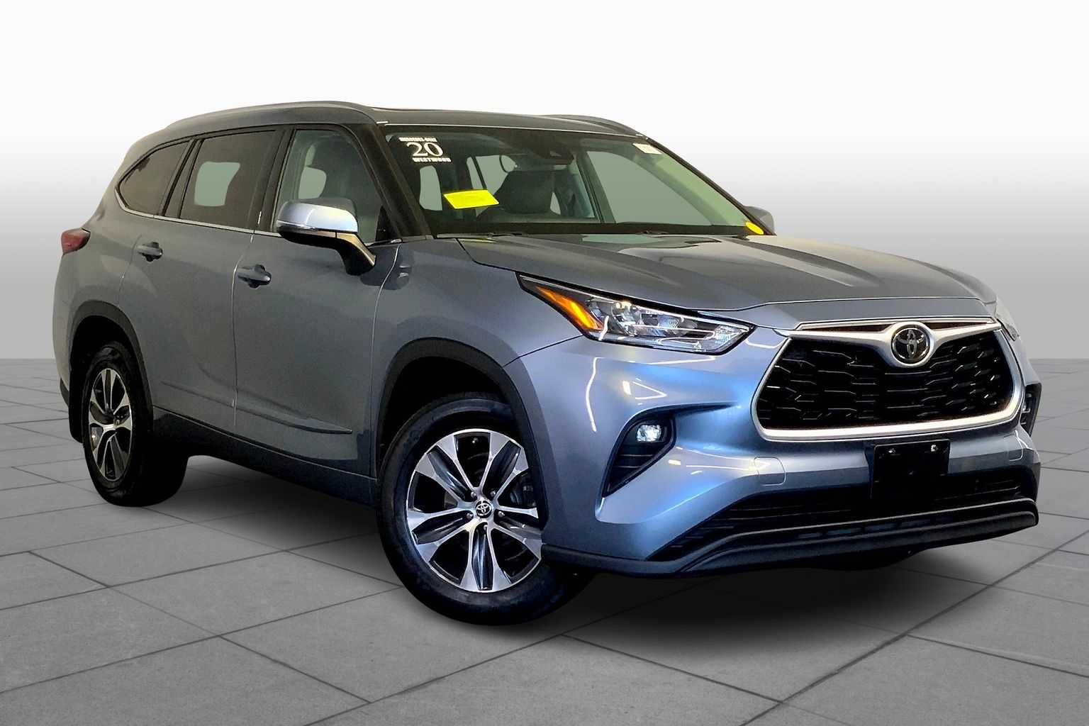 2020 Toyota Highlander XLE photo 2