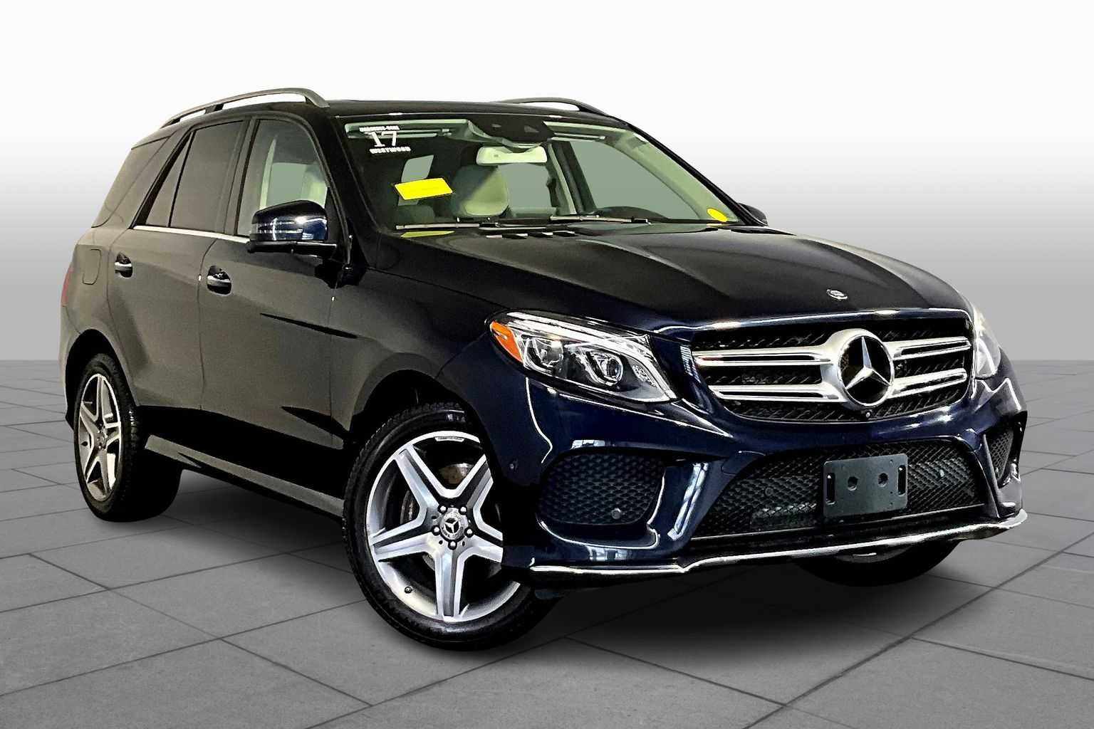 2017 Mercedes Benz GLE 400 4MATIC photo 2