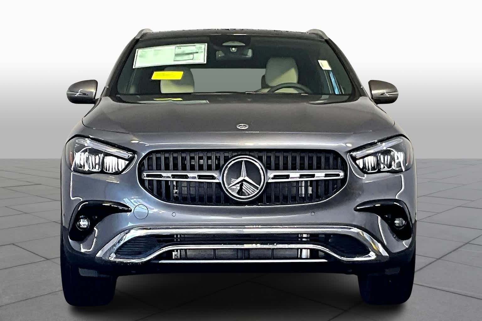 2025 Mercedes Benz GLA 250 4MATIC photo 2