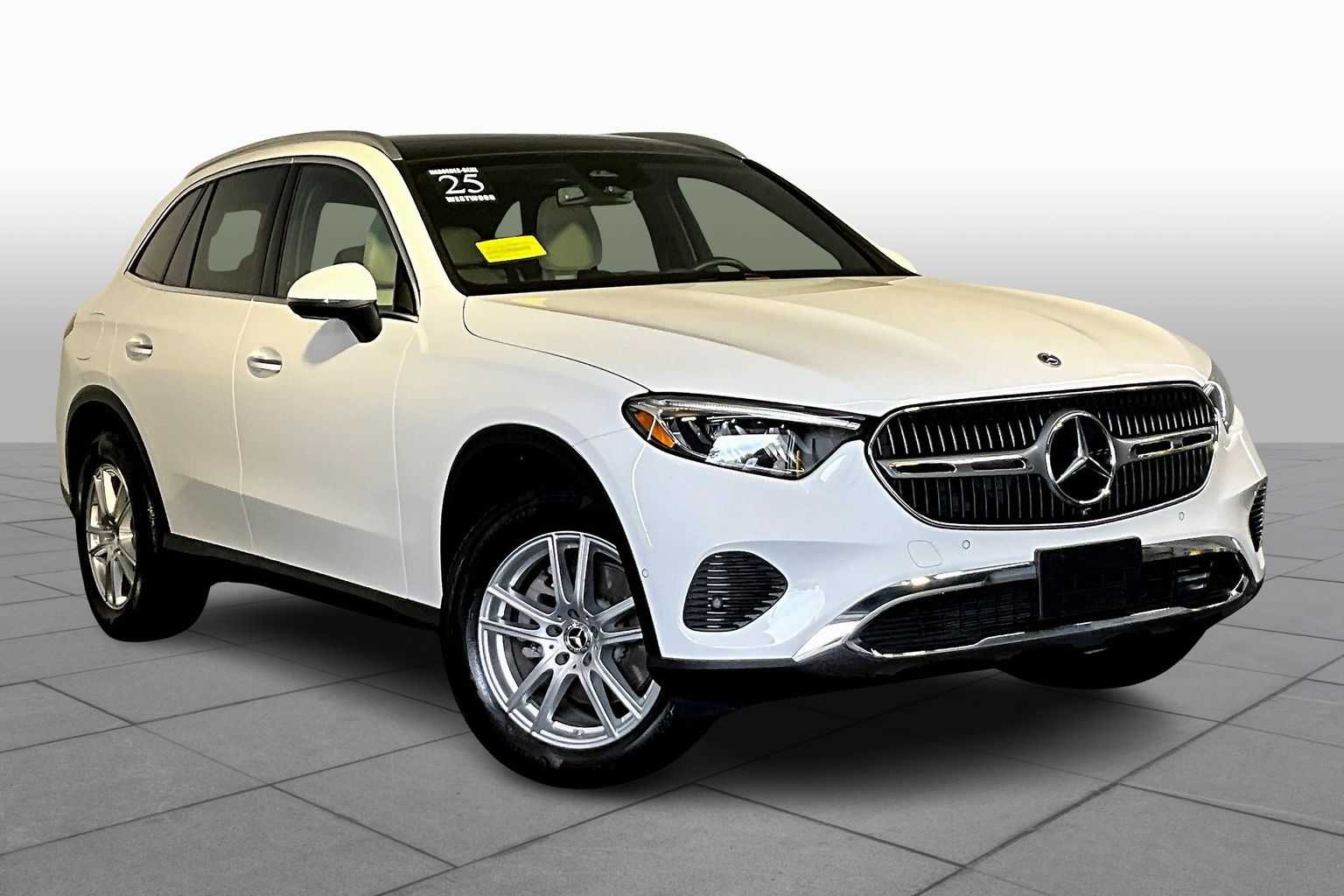 2025 Mercedes Benz GLC 300 4MATIC photo 2