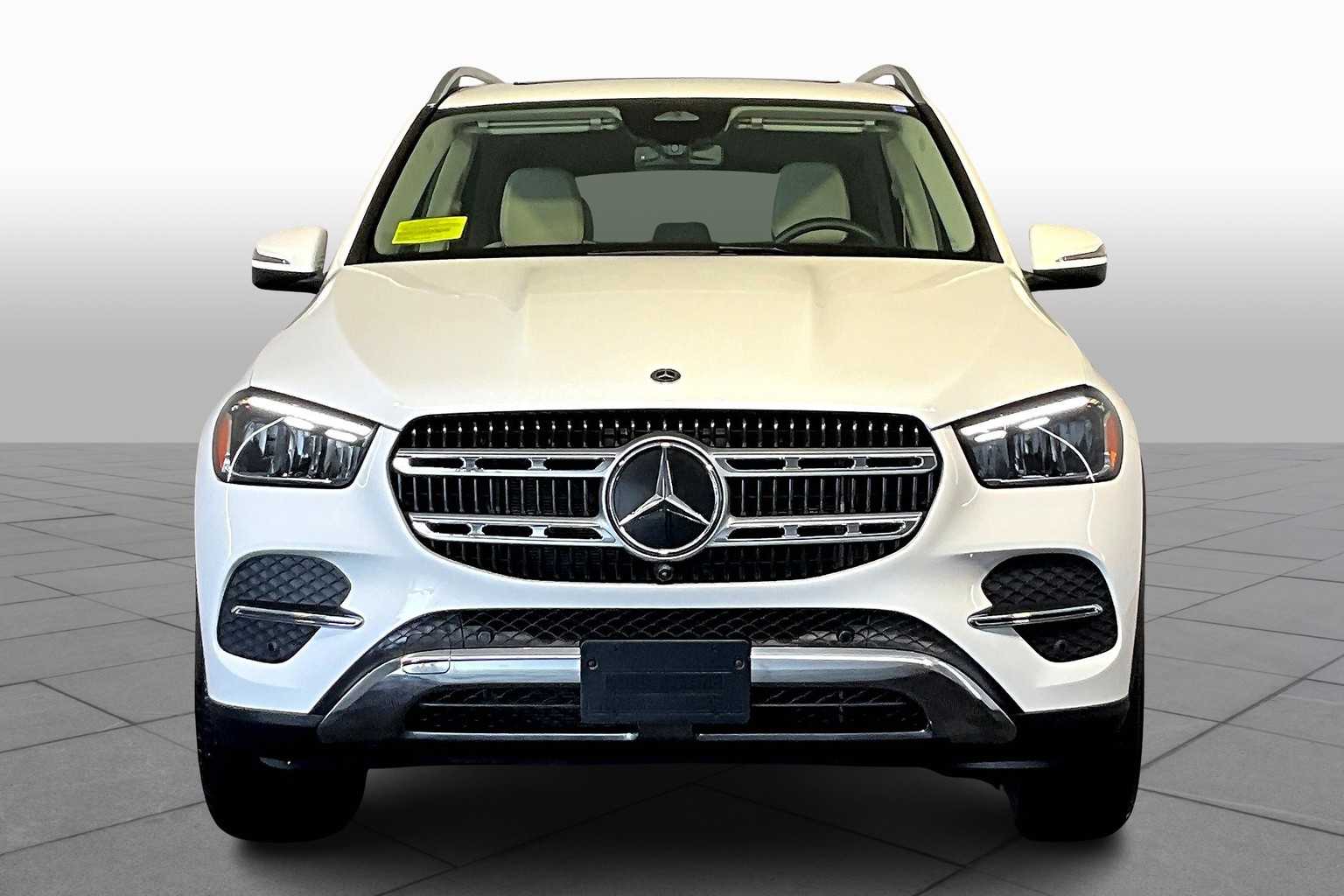 2025 Mercedes Benz GLE 350 4MATIC photo 3