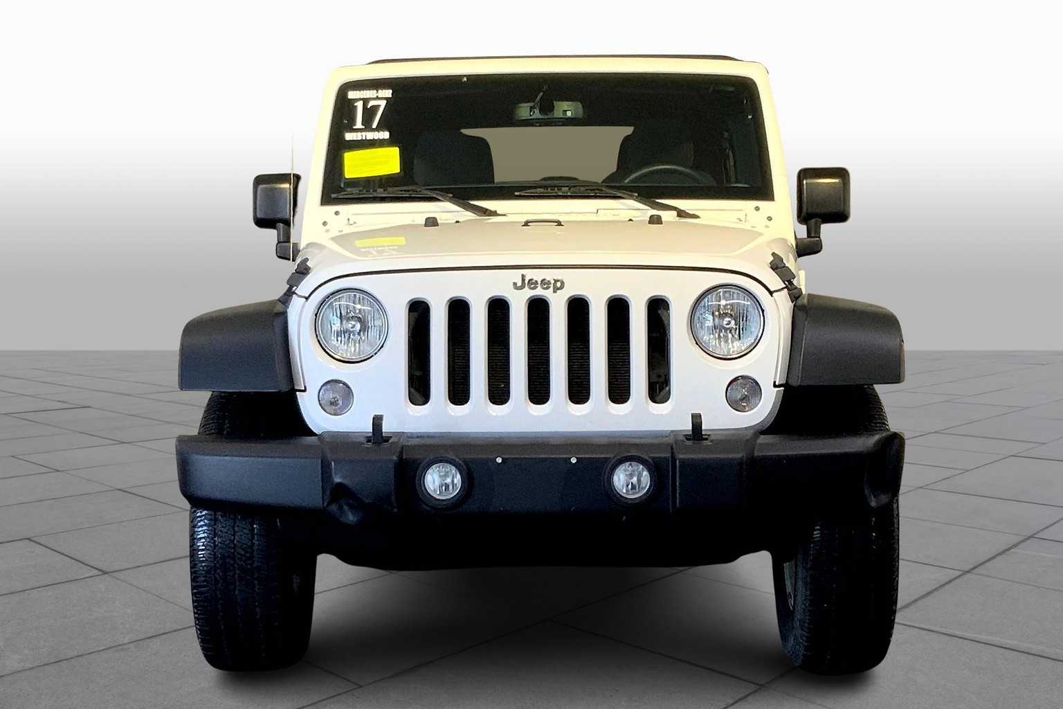 2017 Jeep Wrangler Unlimited Sport photo 3