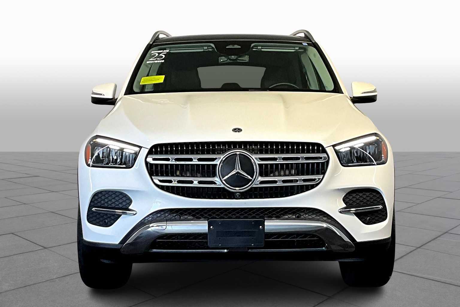 2025 Mercedes Benz GLE 350 4MATIC photo 3