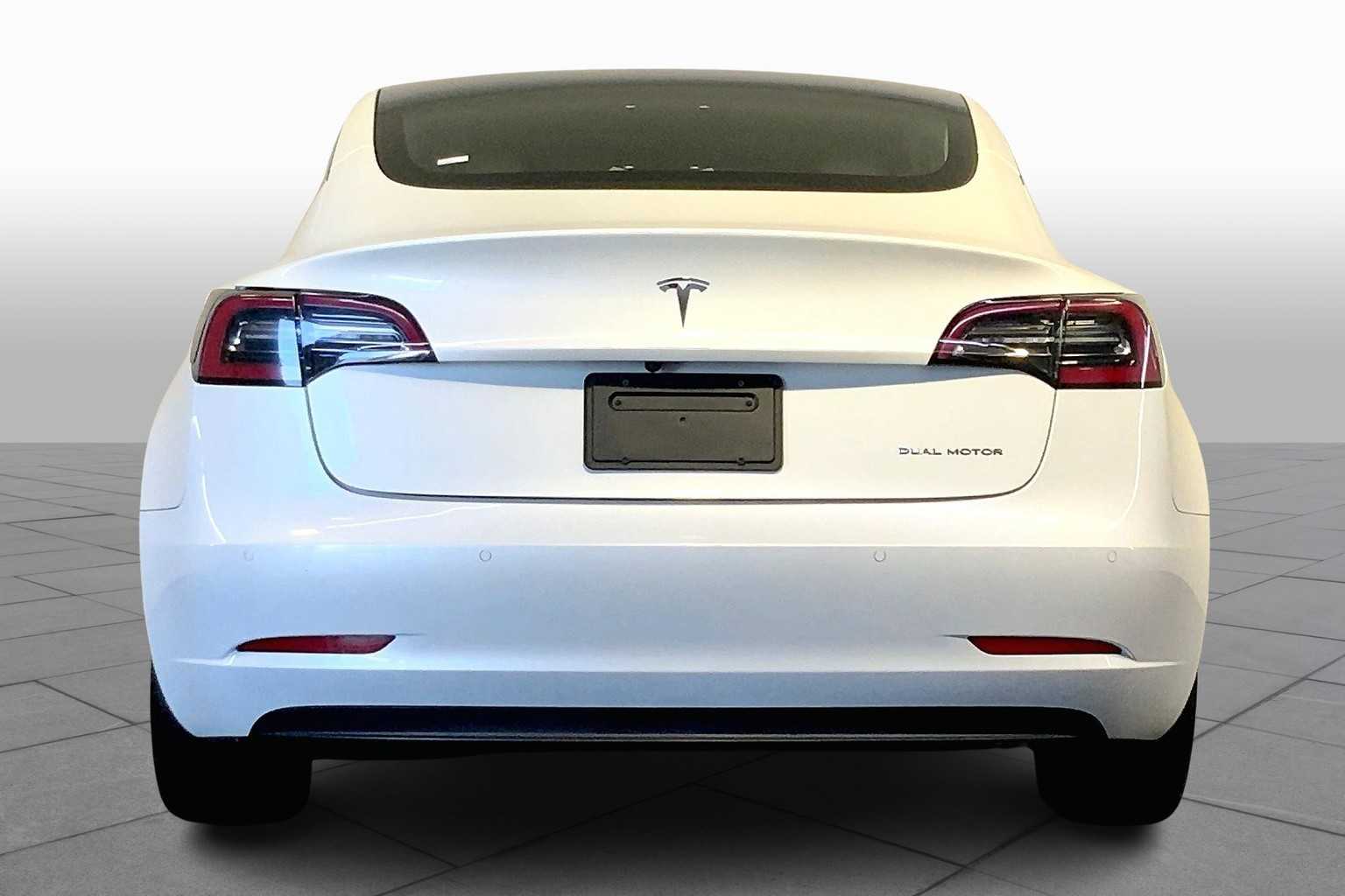 2020 Tesla Model 3 Long Range photo 4