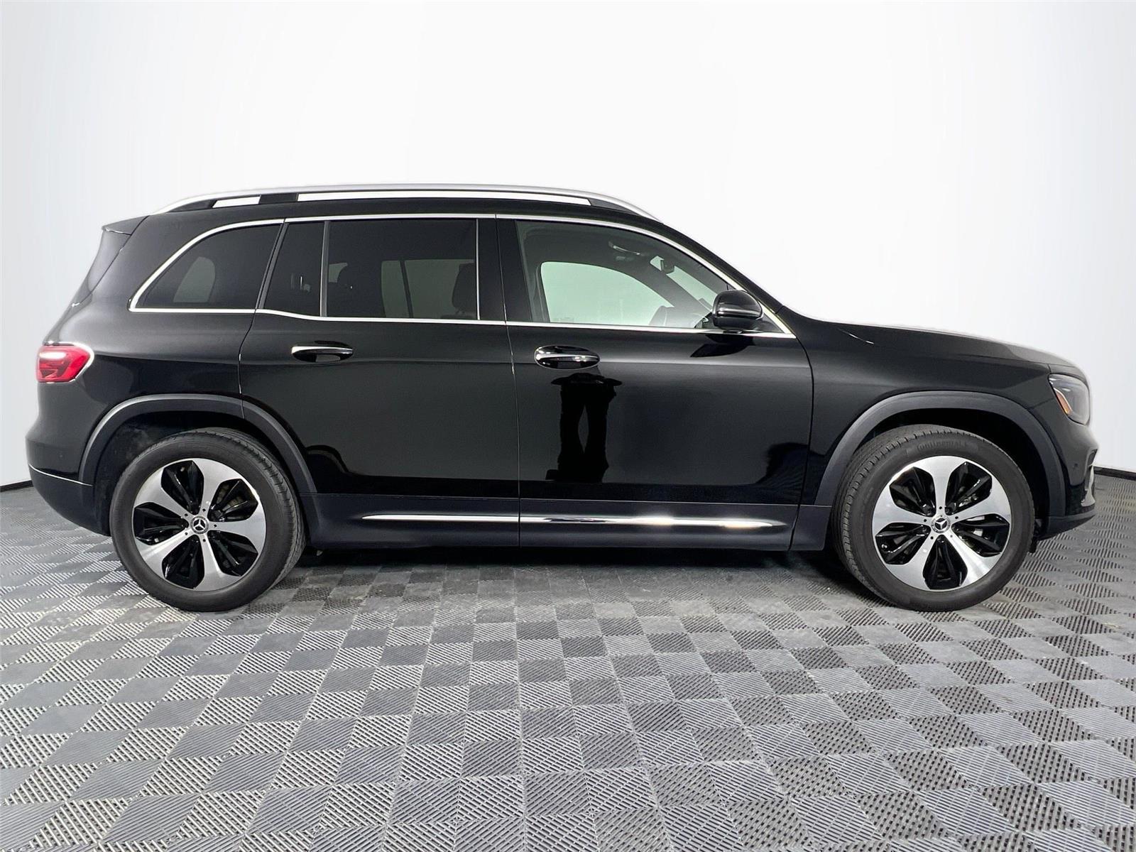2024 Mercedes Benz GLB 250 4MATIC photo 4