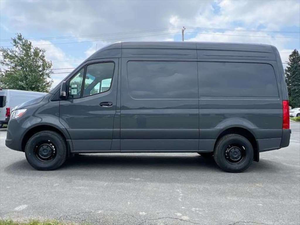 New 2025 Mercedes-Benz Sprinter 2500 Standard Roof 4-Cyl Diesel Van Cargo Van