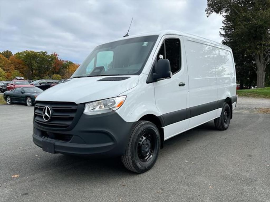 New 2026 Mercedes-Benz Sprinter 2500 Standard Roof 4-Cyl Diesel