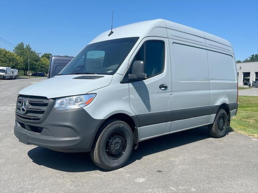 New 2025 Mercedes-Benz Sprinter 2500 Standard Roof 4-Cyl Diesel HO Van Cargo Van