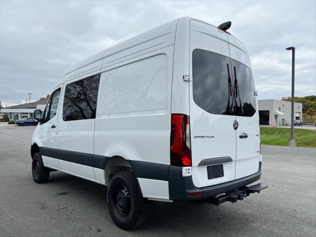 New 2026 Mercedes-Benz Sprinter 2500 Standard Roof 4-Cyl Diesel HO