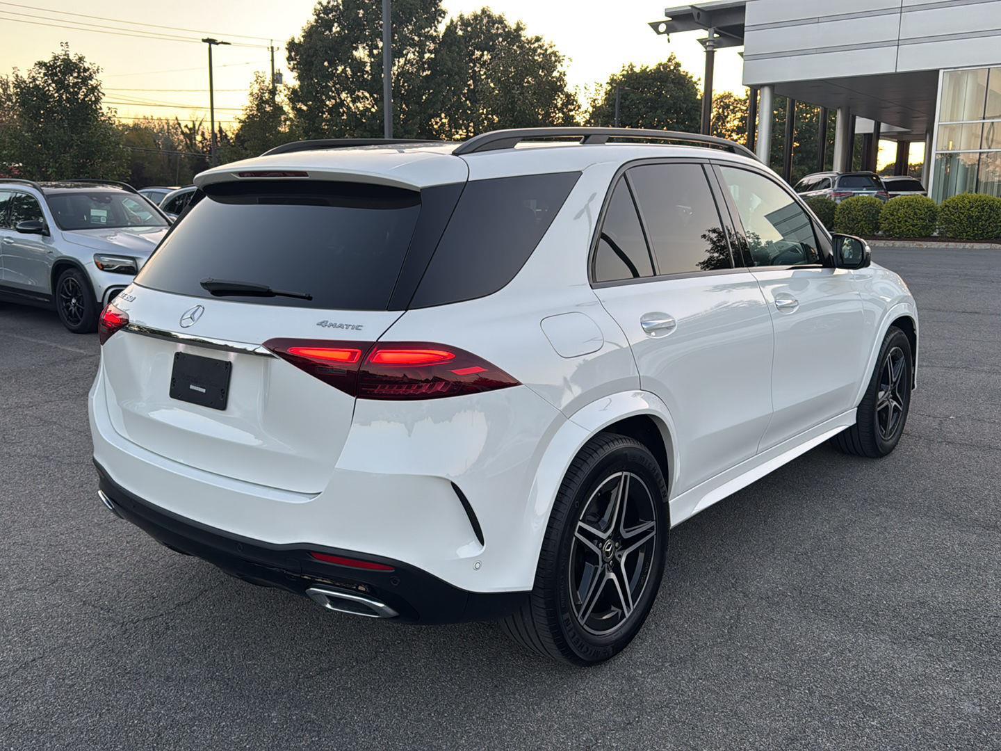 2024 Mercedes Benz GLE 350 photo 3