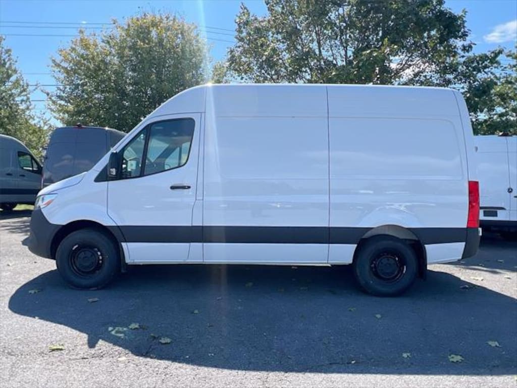 New 2025 Mercedes-Benz Sprinter 2500 Standard Roof 4-Cyl Diesel HO Van Cargo Van