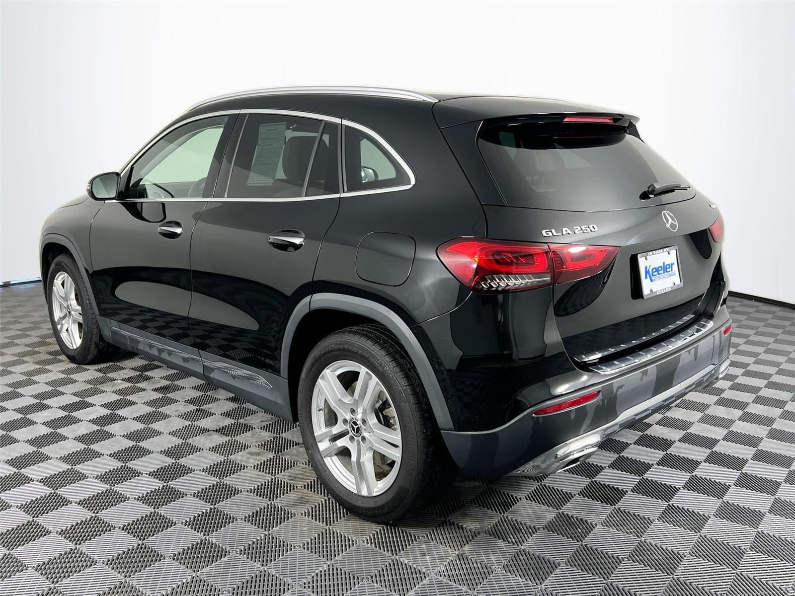 2021 Mercedes Benz GLA 250 4MATIC photo 3