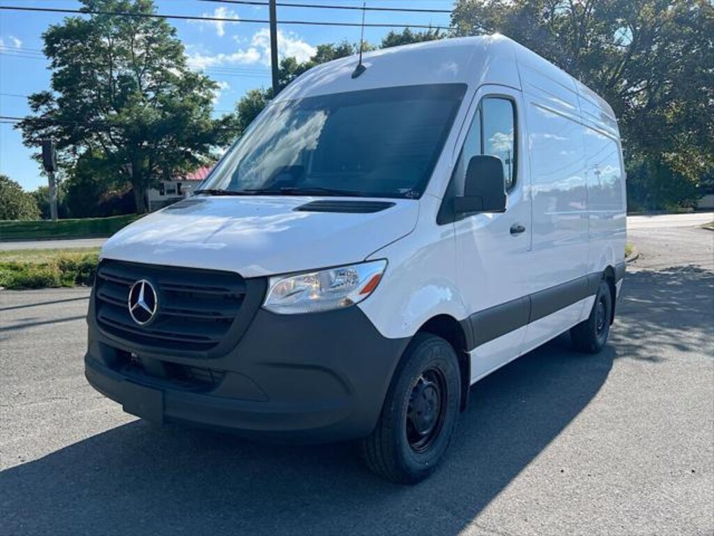 New 2025 Mercedes-Benz Sprinter 2500 Standard Roof 4-Cyl Diesel HO Van Cargo Van