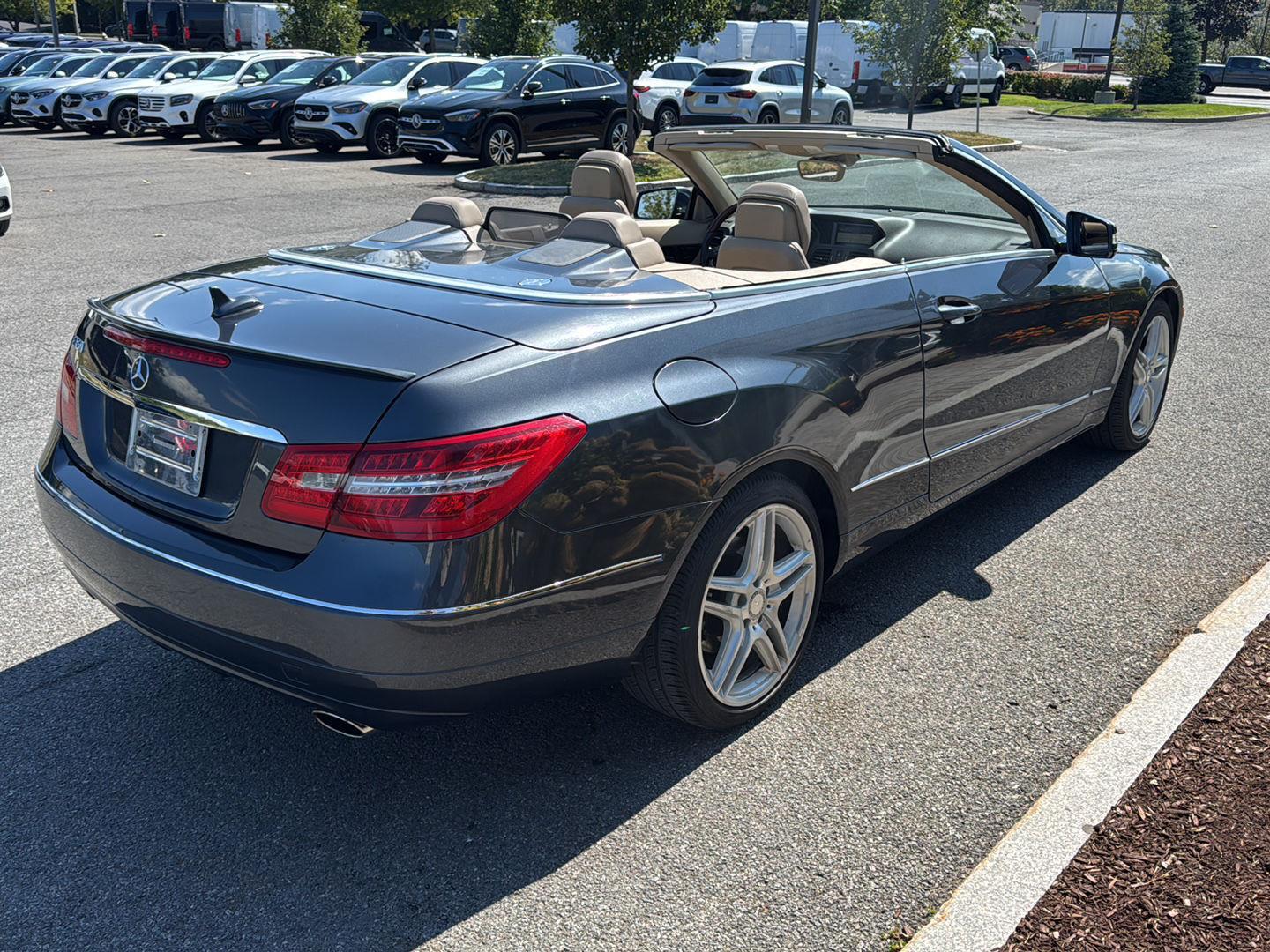2011 Mercedes Benz E 350 Cabriolet photo 3