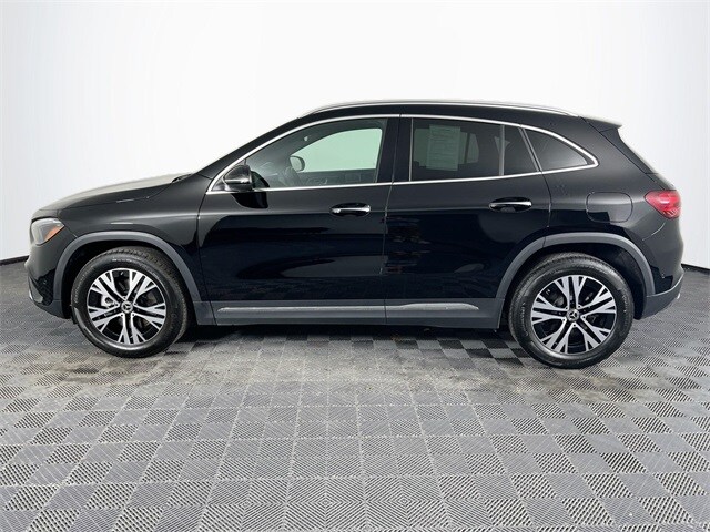 2025 Mercedes Benz GLA 250 4MATIC photo 3