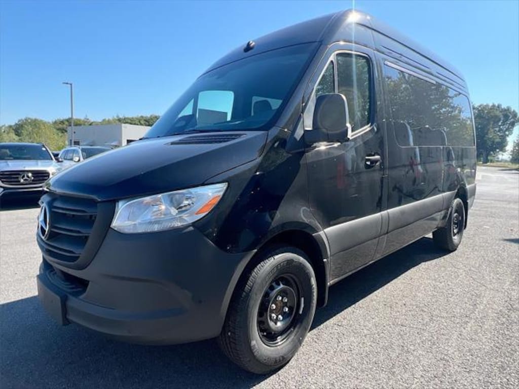 New 2025 Mercedes-Benz Sprinter 2500 Standard Roof 4-Cyl Diesel HO Van Passenger Van