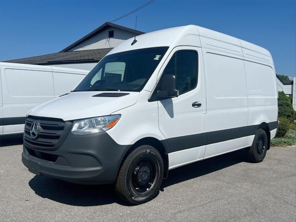 New 2025 Mercedes-Benz Sprinter 2500 Standard Roof 4-Cyl Diesel HO Van Cargo Van