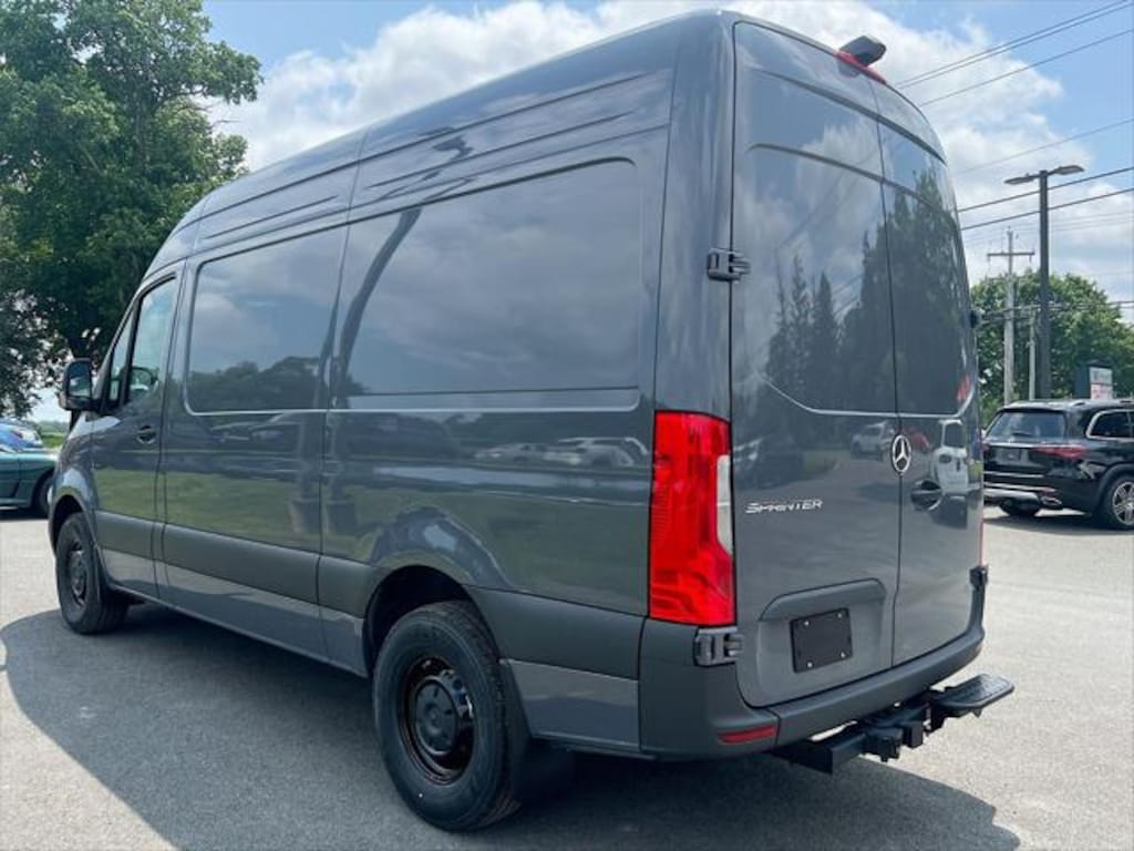 New 2025 Mercedes-Benz Sprinter 2500 Standard Roof 4-Cyl Diesel Van Cargo Van