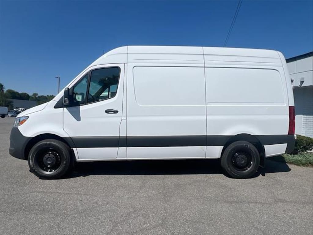 New 2025 Mercedes-Benz Sprinter 2500 Standard Roof 4-Cyl Diesel HO Van Cargo Van