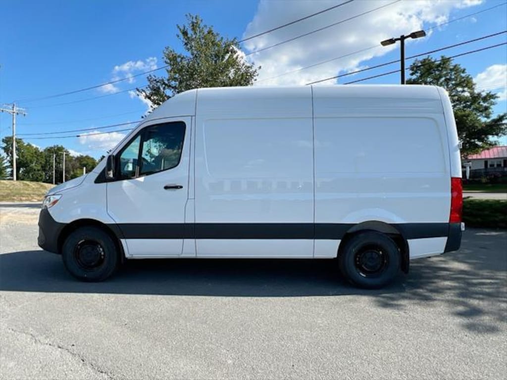 New 2025 Mercedes-Benz Sprinter 2500 Standard Roof 4-Cyl Diesel HO Van Cargo Van
