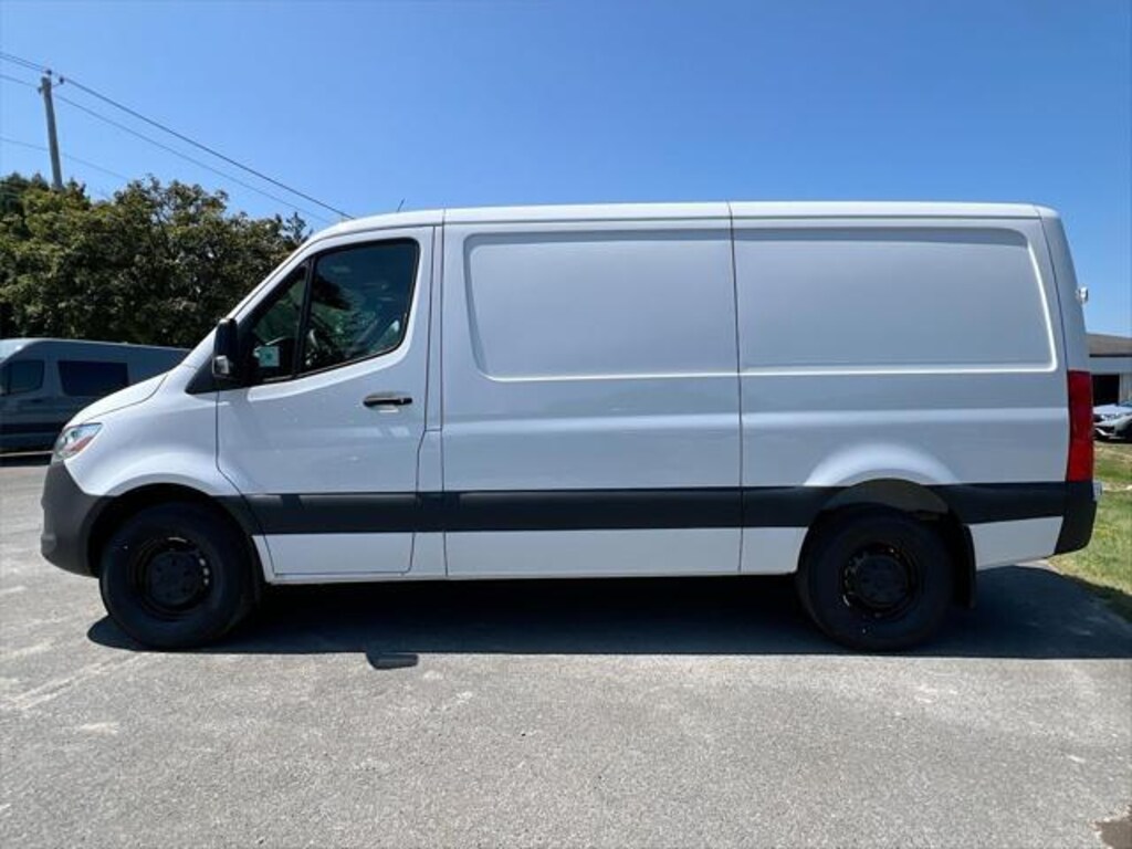 New 2025 Mercedes-Benz Sprinter 2500 Standard Roof 4-Cyl Diesel Van Cargo Van