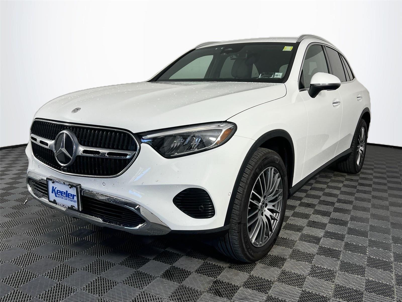 2025 Mercedes Benz GLC 300 4MATIC photo 2