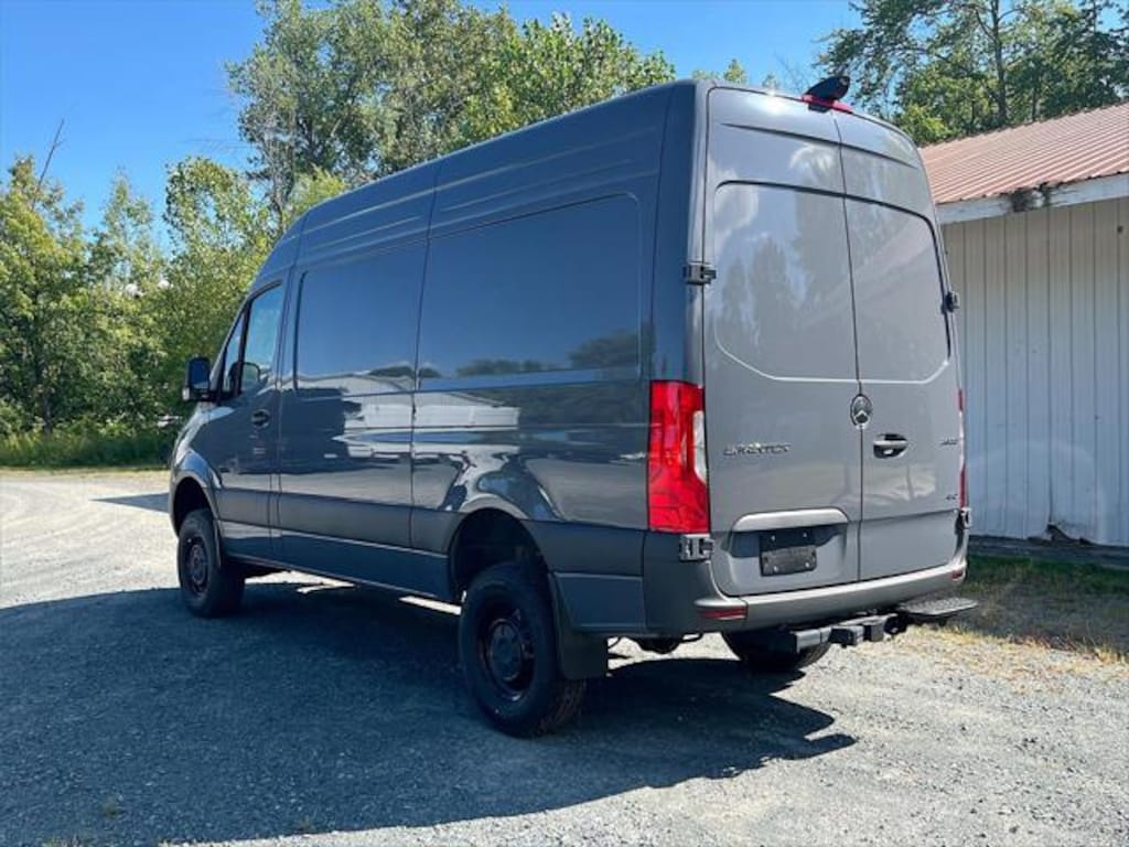New 2025 Mercedes-Benz Sprinter 2500 Standard Roof 4-Cyl Diesel HO Van Cargo Van
