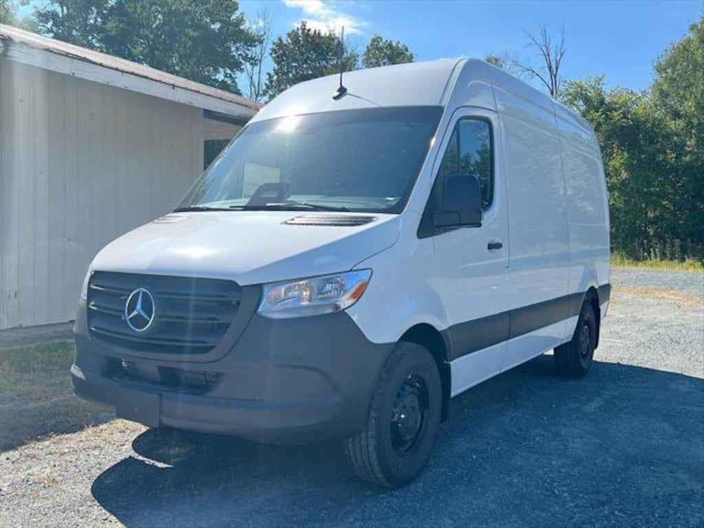 New 2025 Mercedes-Benz Sprinter 2500 Standard Roof 4-Cyl Diesel Van Cargo Van