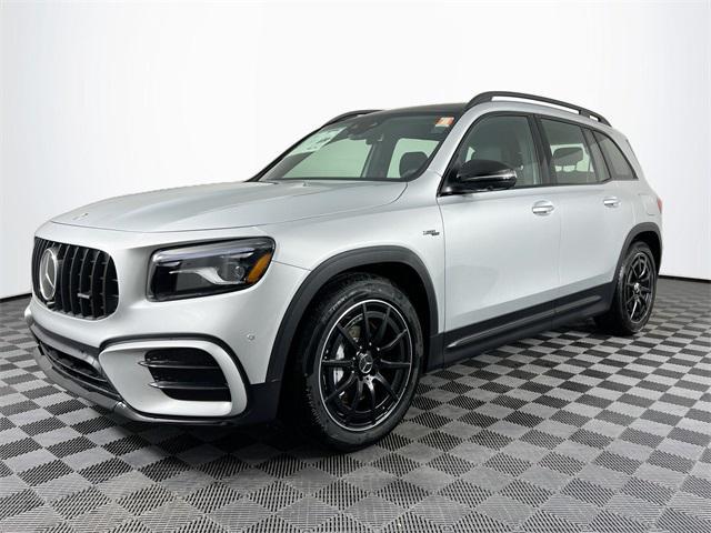 2024 Mercedes Benz GLB 35 4MATIC photo 3