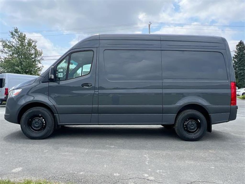New 2025 Mercedes-Benz Sprinter 2500 Standard Roof 4-Cyl Diesel Van Cargo Van