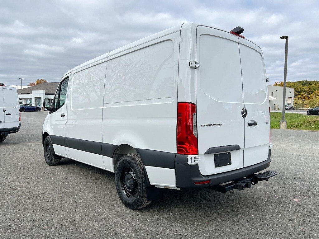 New 2026 Mercedes-Benz Sprinter 2500 Standard Roof 4-Cyl Diesel