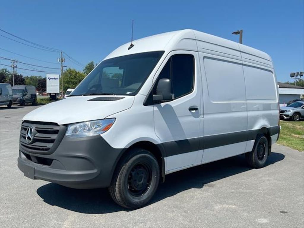 New 2025 Mercedes-Benz Sprinter 2500 Standard Roof 4-Cyl Diesel Van Cargo Van