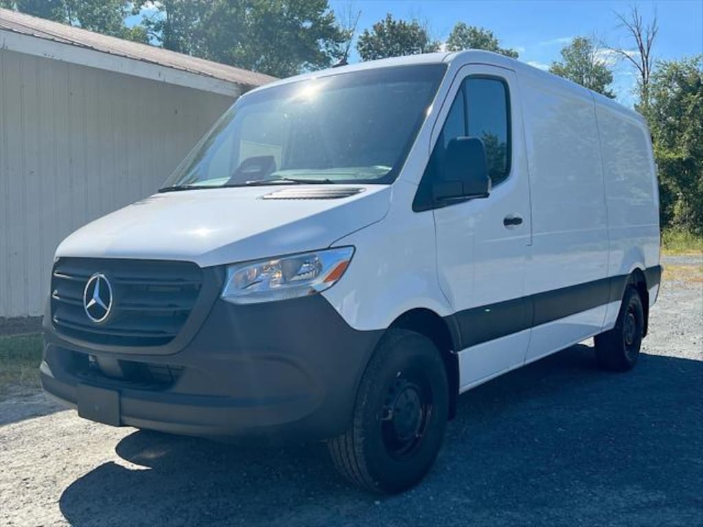 New 2025 Mercedes-Benz Sprinter 2500 Standard Roof 4-Cyl Diesel Van Cargo Van